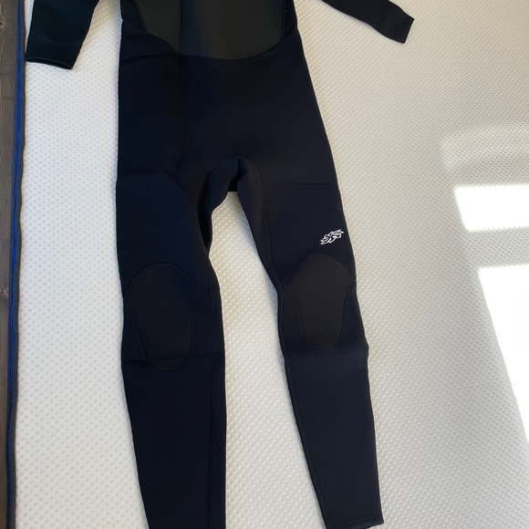 Hyperflex Mens WetSuit NEW - Picture 4 of 11